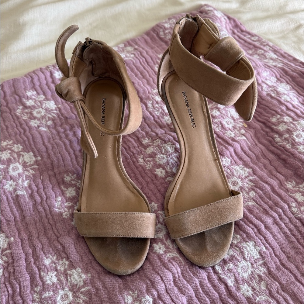 Banana Republic Brown Suede Women's Sandals
